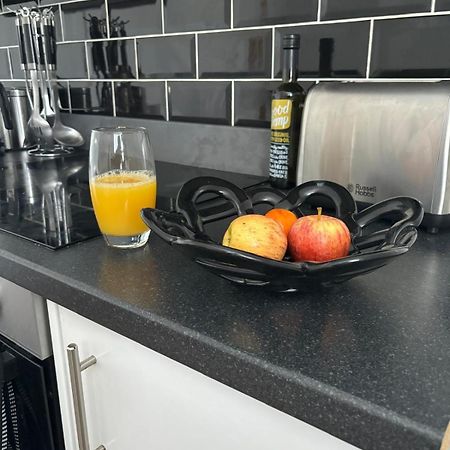 3-Bed Home From Home, Sleeps 6, Great For Contractors, Close To Gulliver'S Valley Theme Park, Free Parking, Hot Tub, Couple Retreat Sheffield Exterior foto